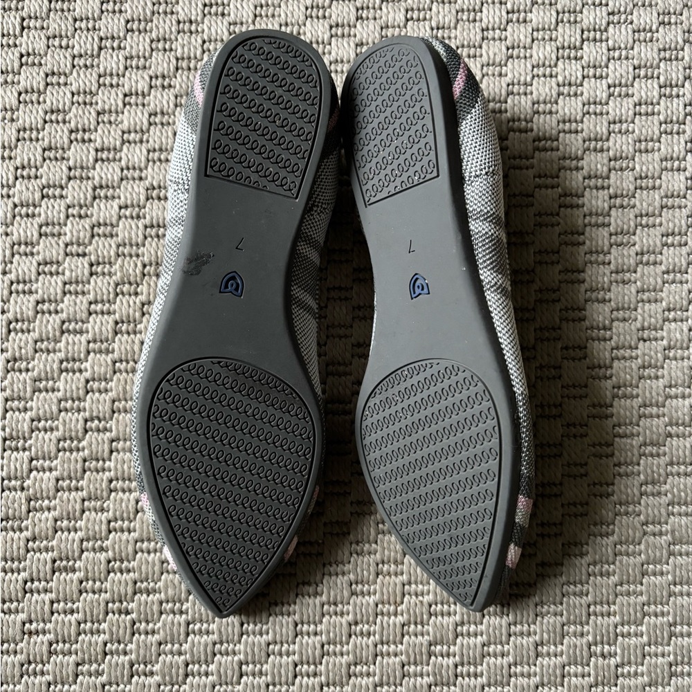 Rothy’s The Point Limited Edition Grey Inverse Stripe Flats - Picture 2 of 2